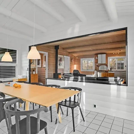 Beautiful In Farso With Kitchen 度假居